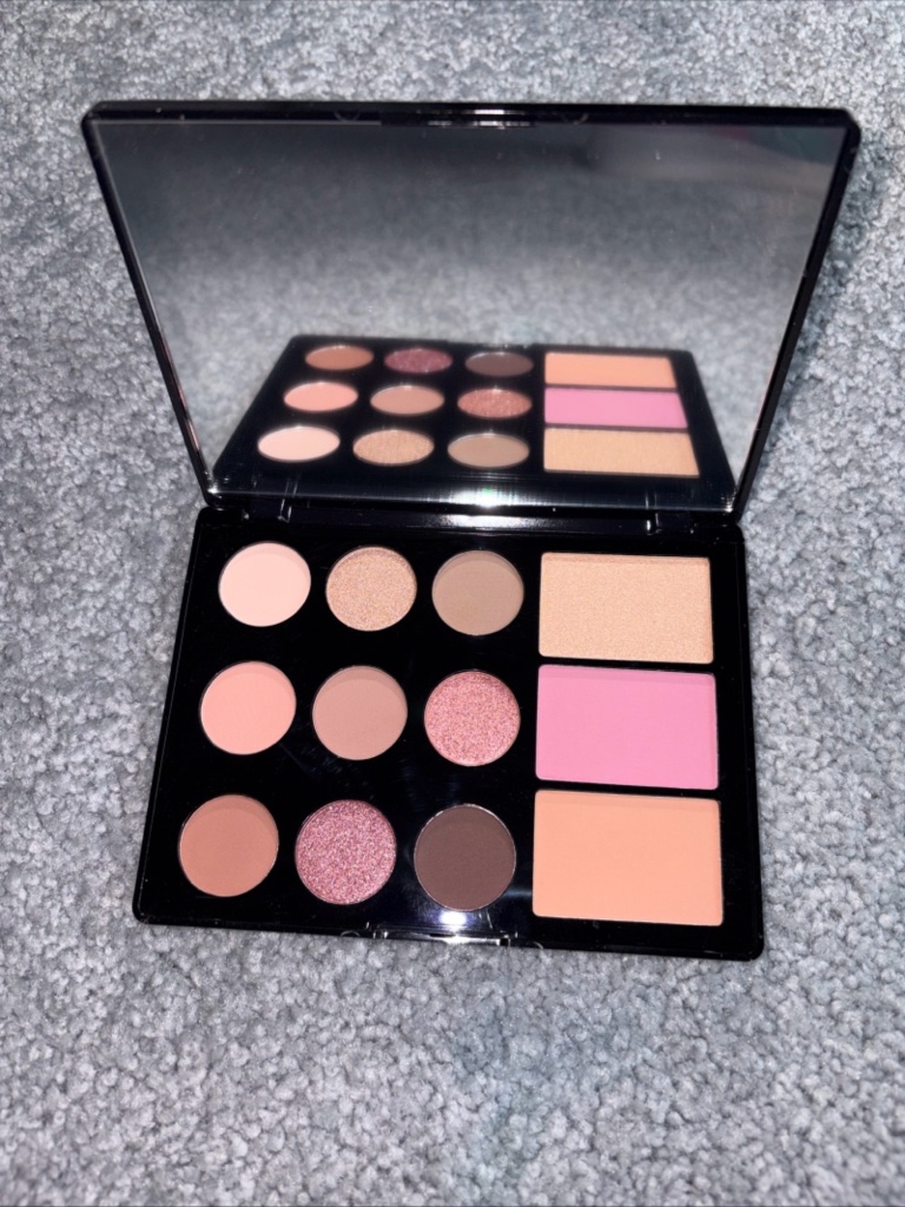 NWT Laura Geller The Wearables PURELY NATURAL 9 Eyeshadows 2 Blushes Highlighter